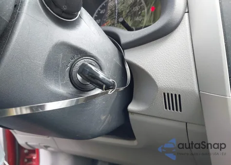 2013 Toyota Corolla L из США, поврежденный, VIN 2T1BU4EE1DC925875